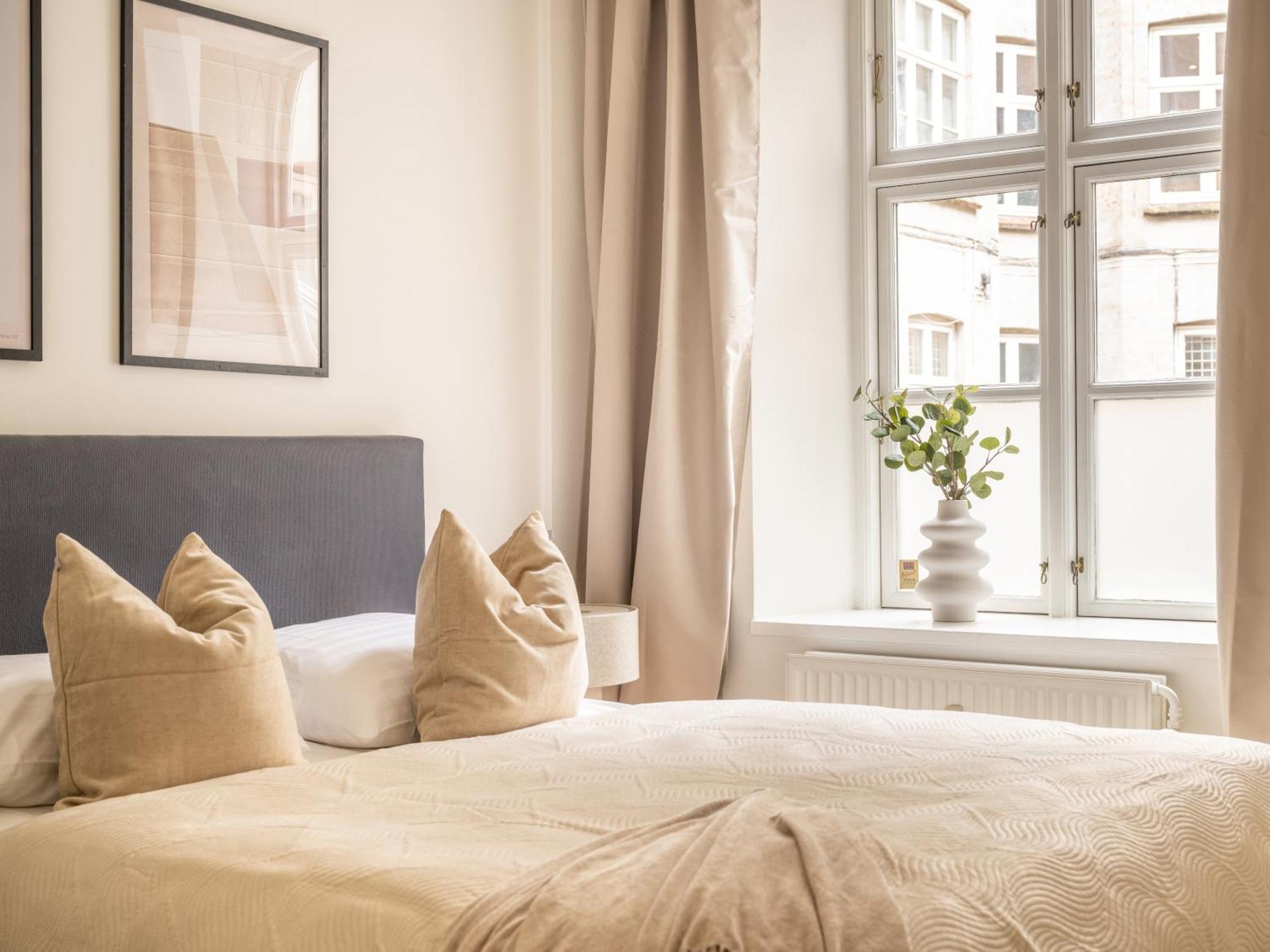 Sanders Noble - Fantastic 4-Bdr Apt In The Capital Copenhagen Luaran gambar